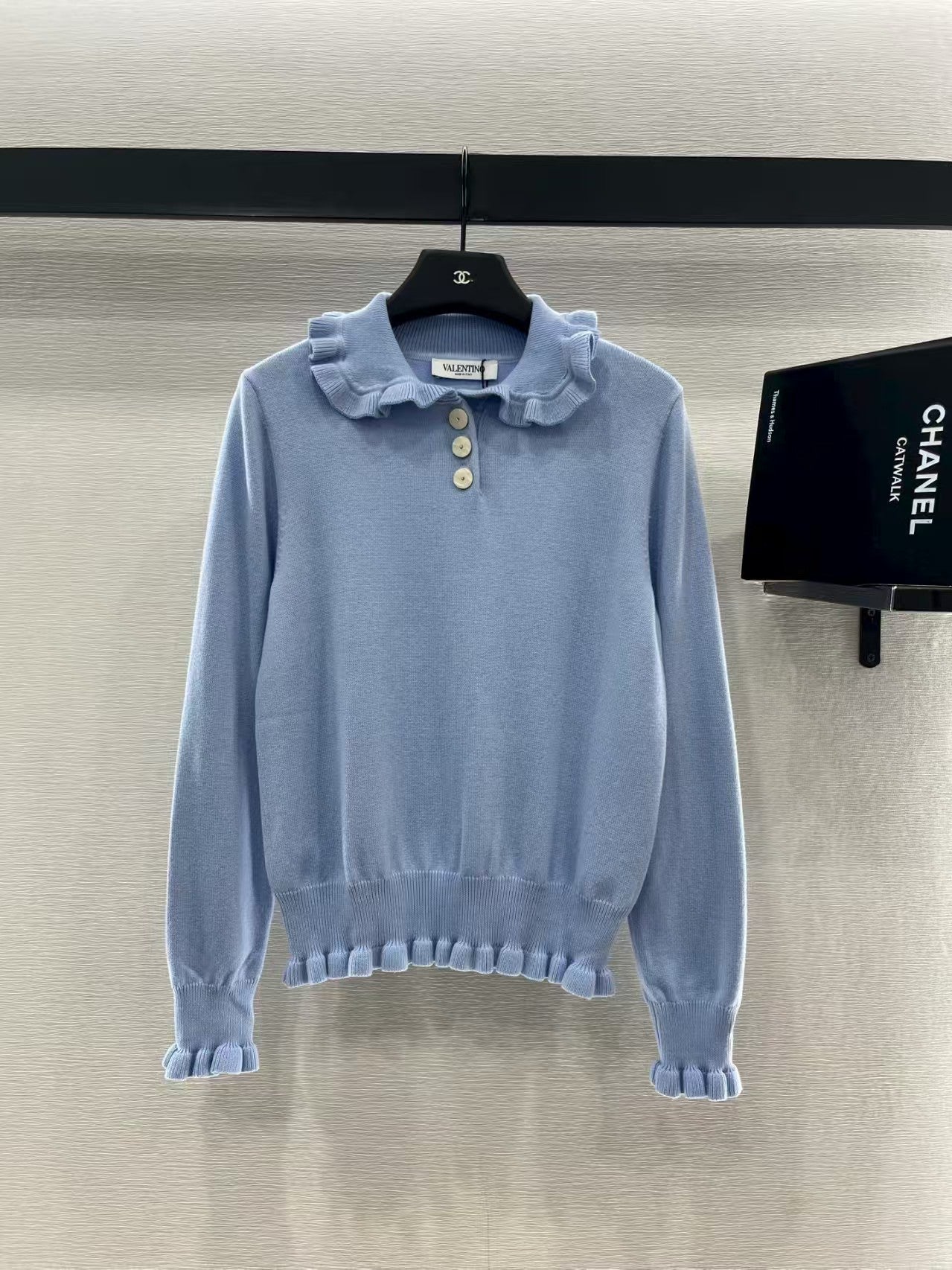 Ruffle-edge lapel knitted long-sleeved top