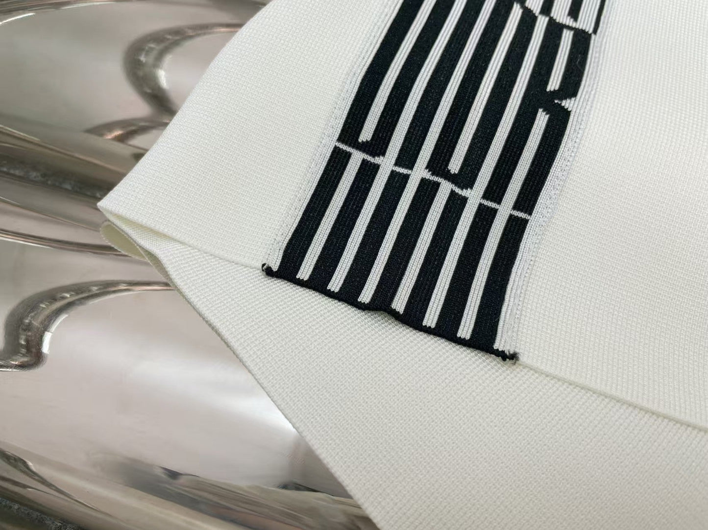 Striped lettering jacquard-knit vest