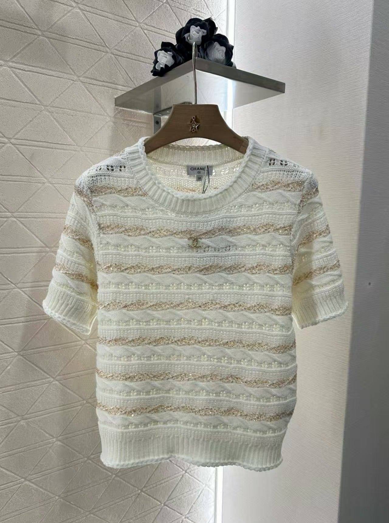 Sequined striped knit short sleeves