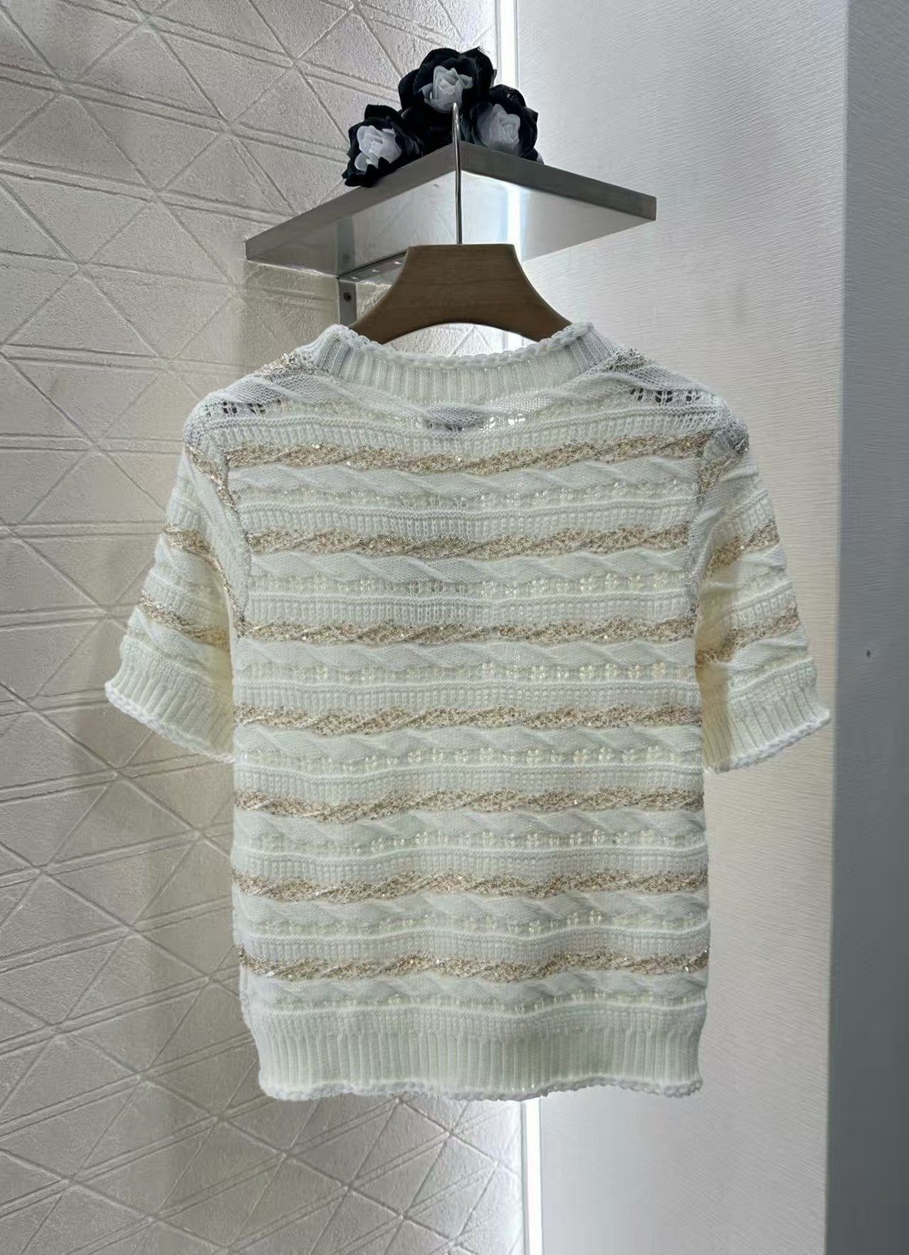 Sequined striped knit short sleeves