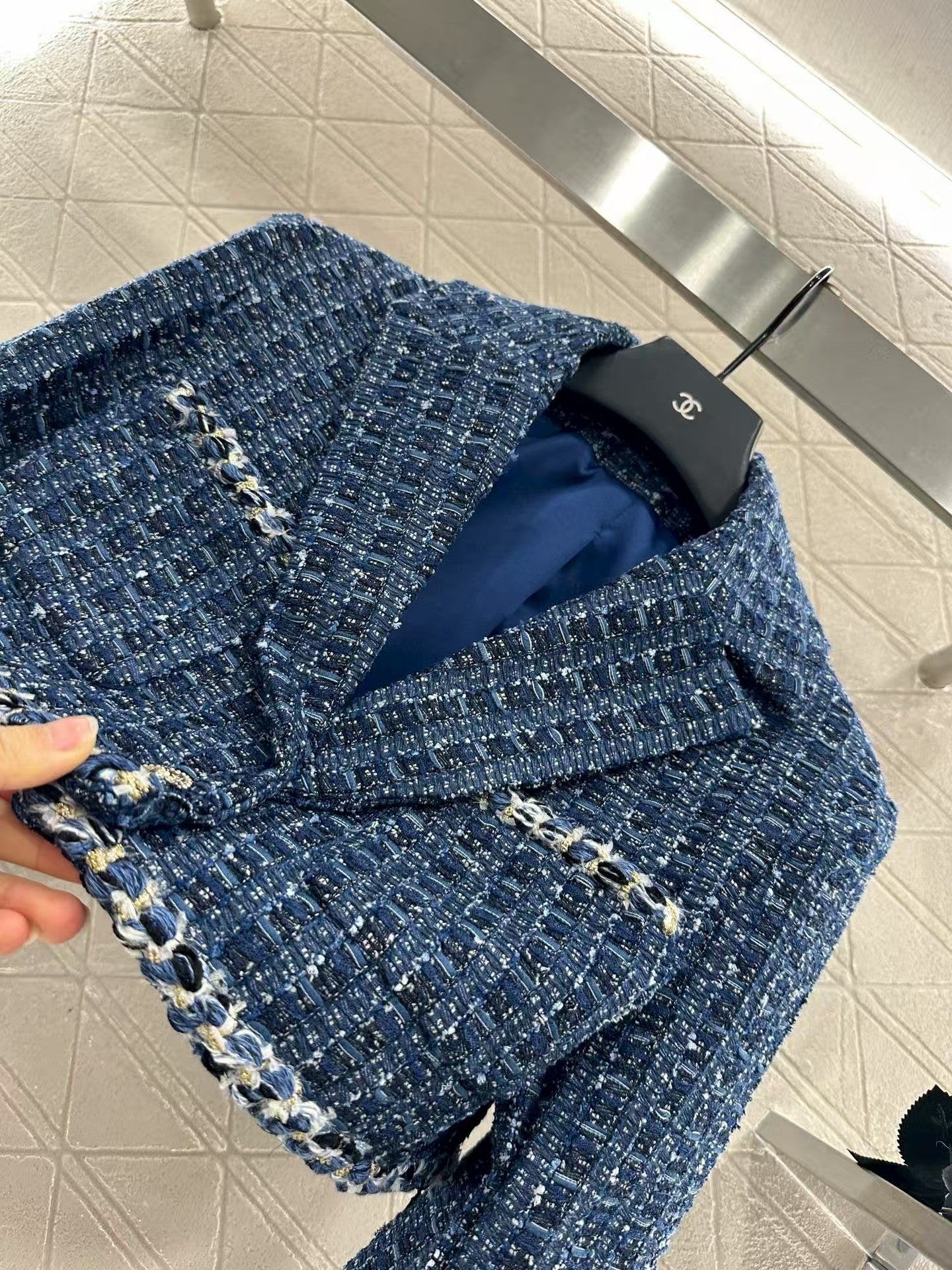 Heavy-duty short dress jacket