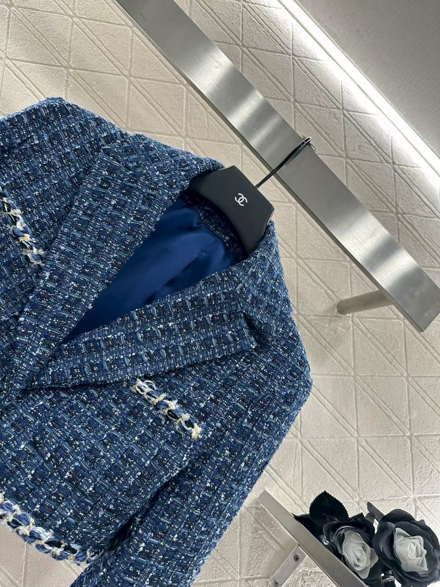 Heavy-duty short dress jacket