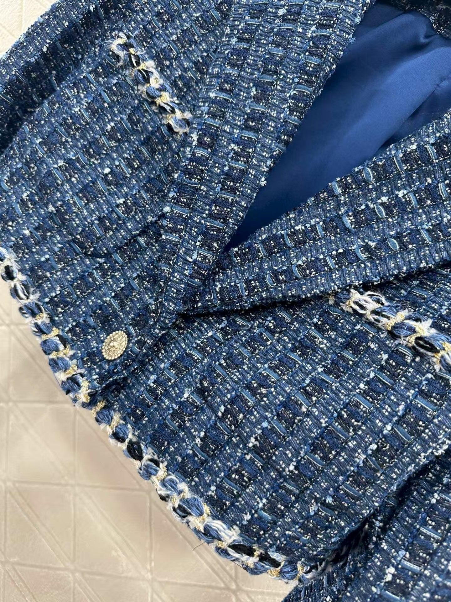 Heavy-duty short dress jacket