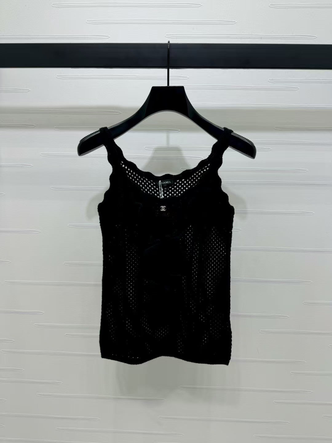 Hollow wave lace knitted vest