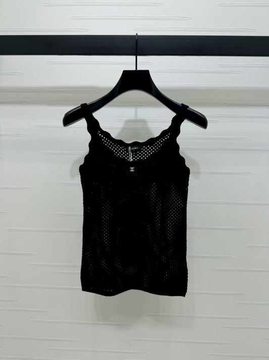 Hollow wave lace knitted vest