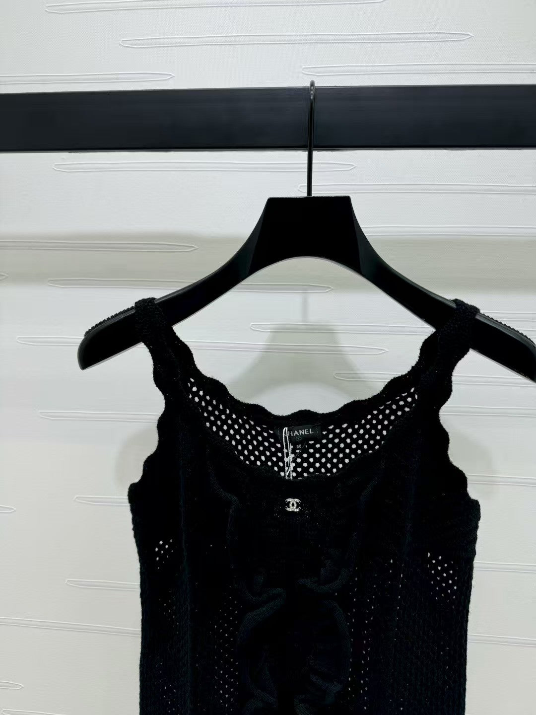 Hollow wave lace knitted vest