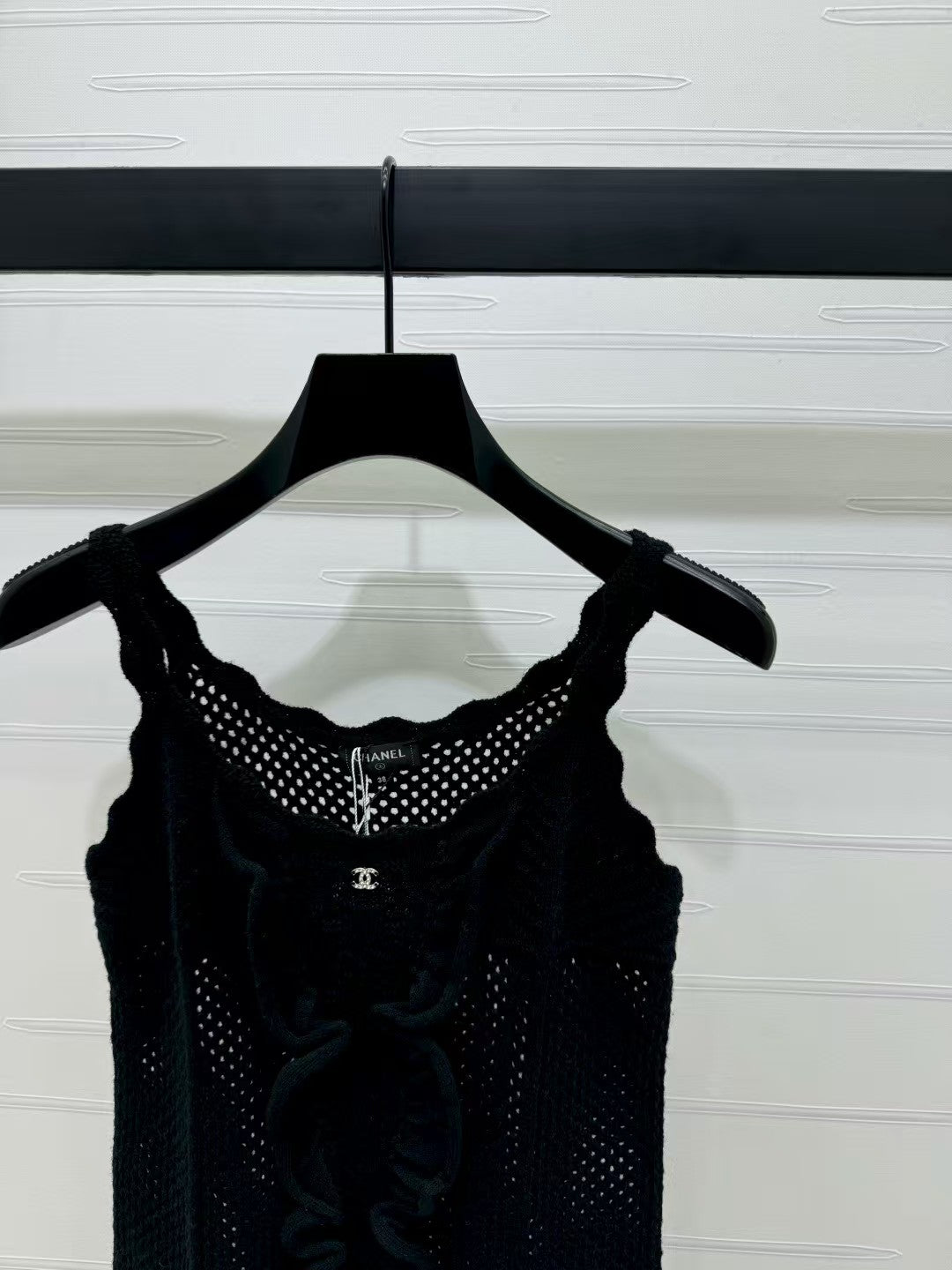 Hollow wave lace knitted vest