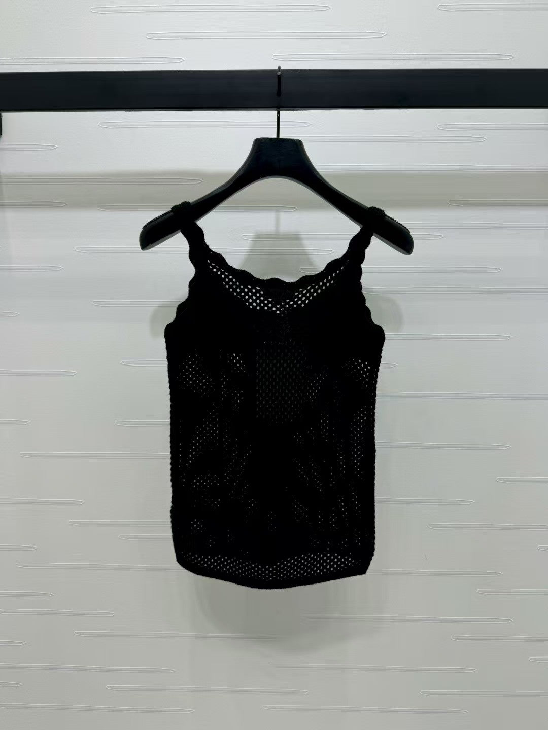 Hollow wave lace knitted vest