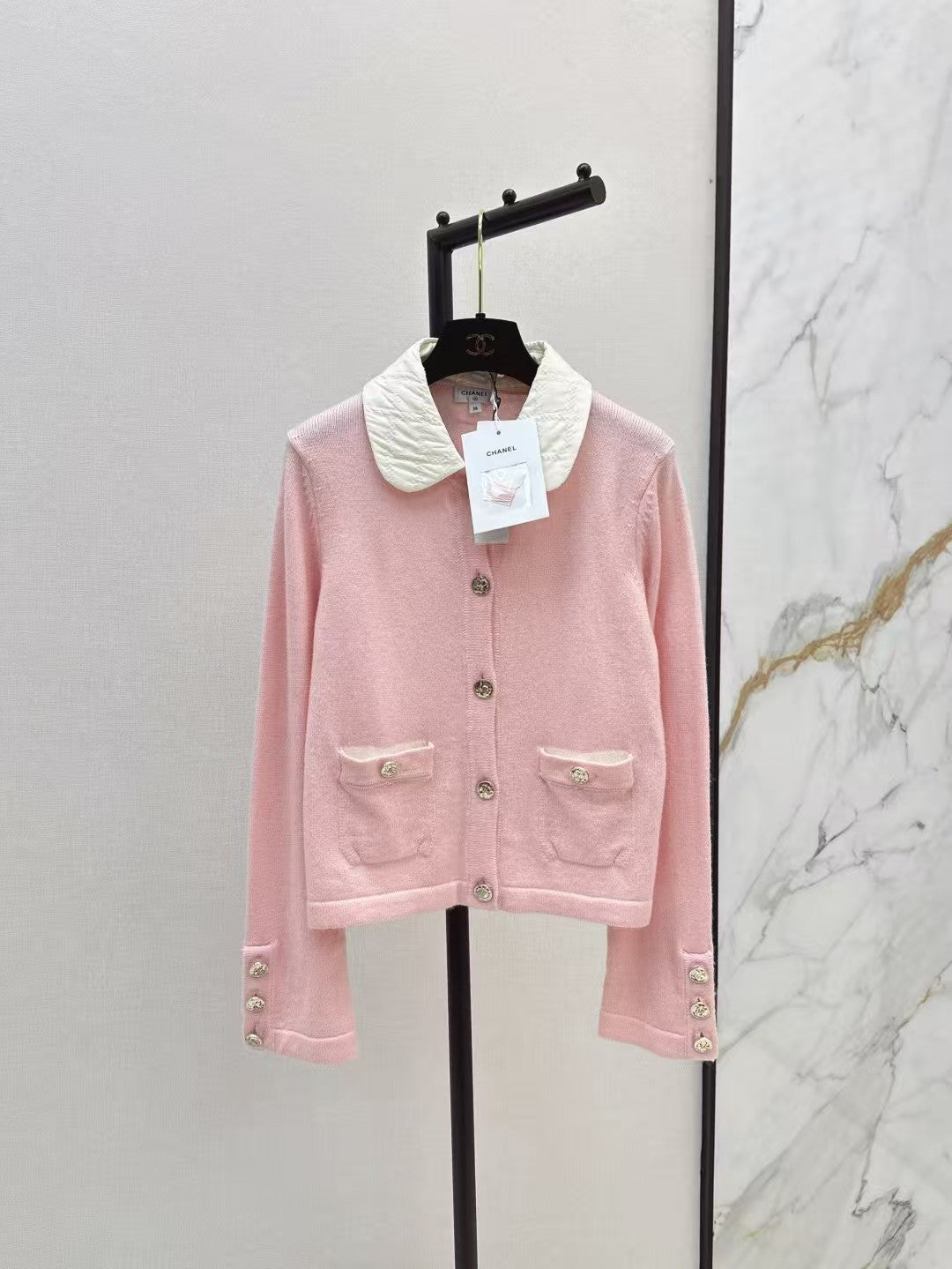 Contrast lapel knitted cardigan