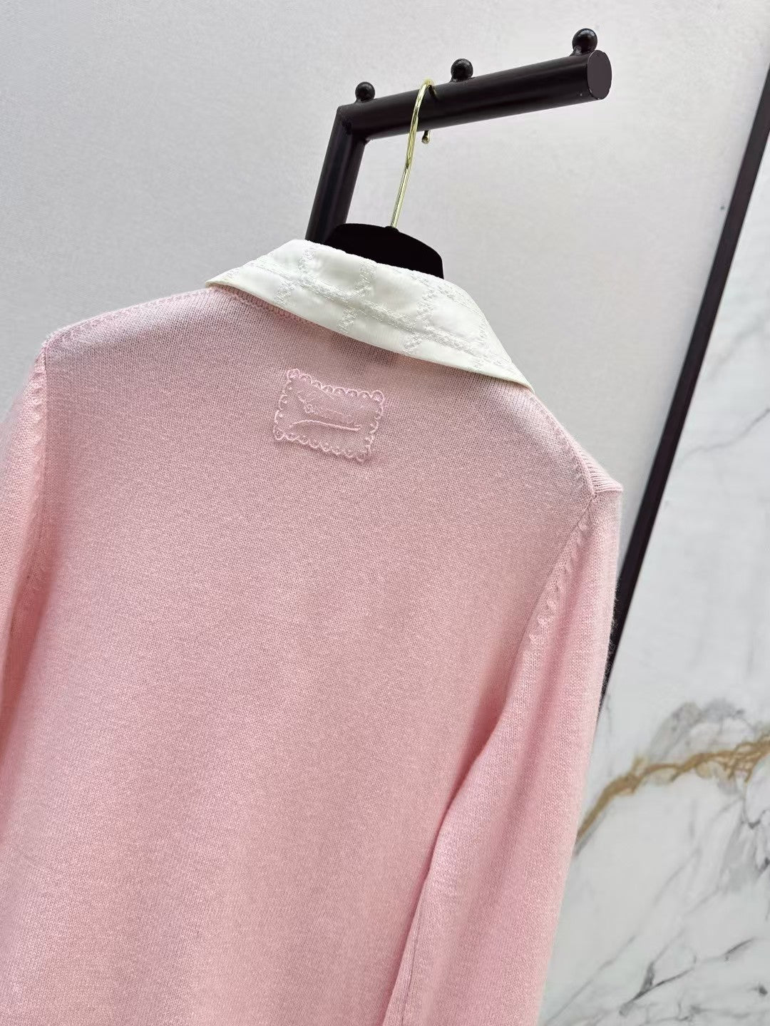 Contrast lapel knitted cardigan