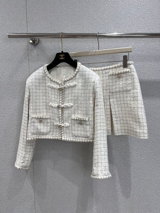 Woolen wool coat and skirt suit