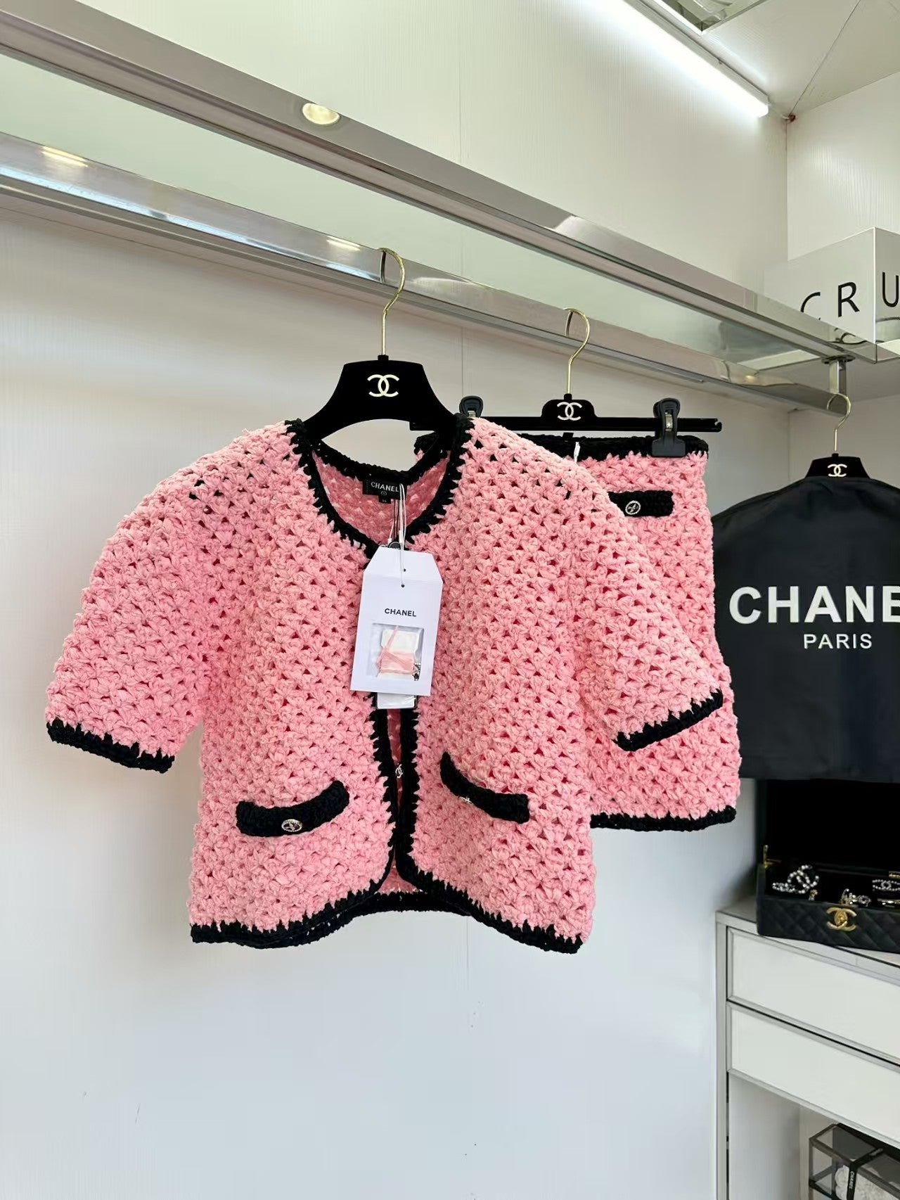 Black Threaded Contrast Suit