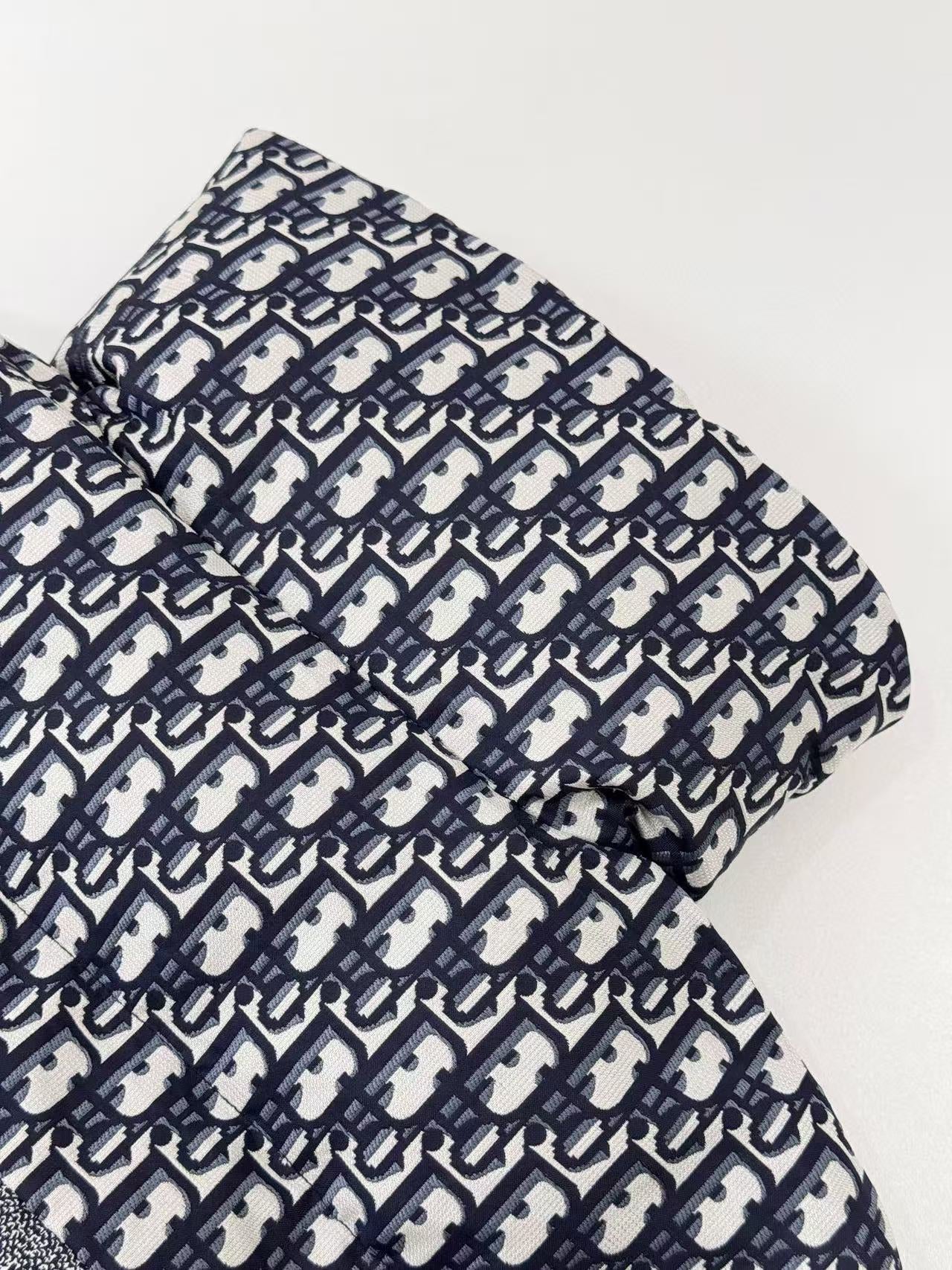 Stand collar waist vest down jacket