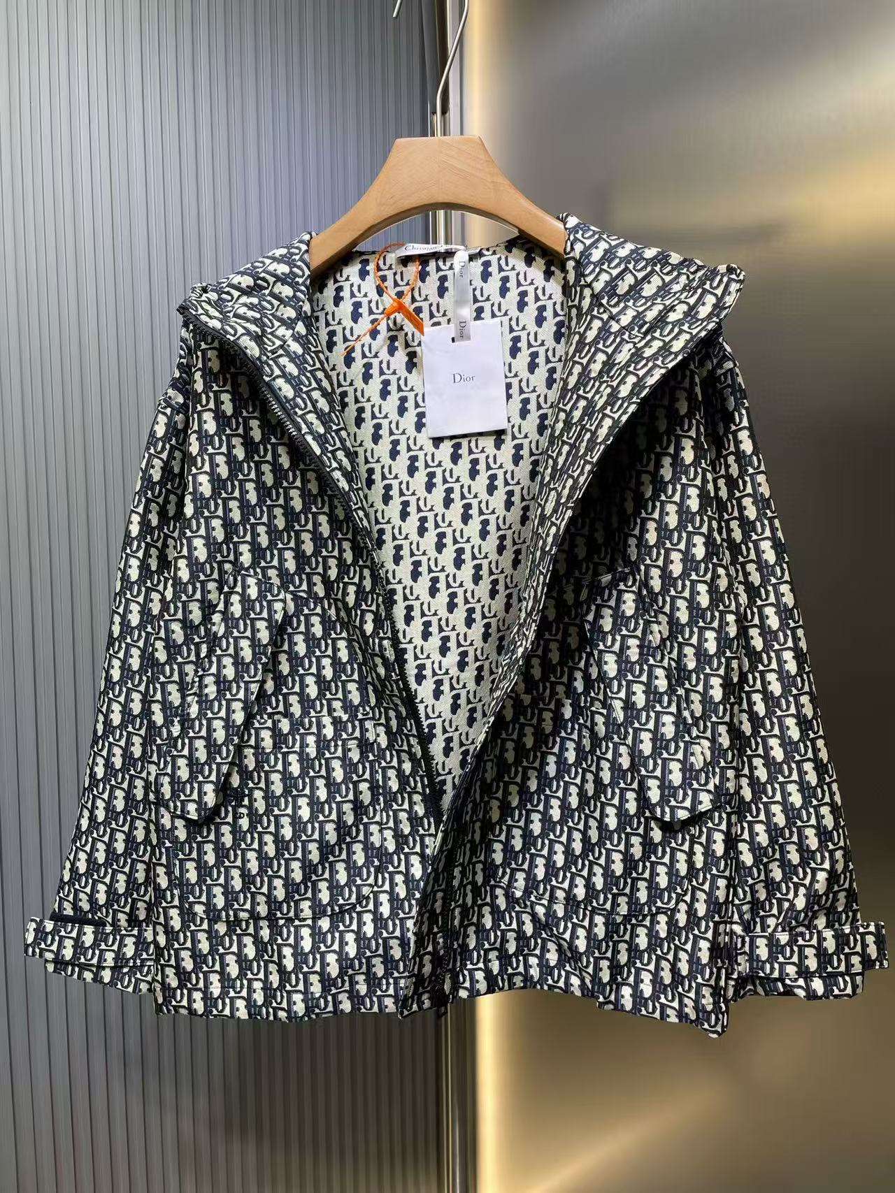 all-over print hooded jacket