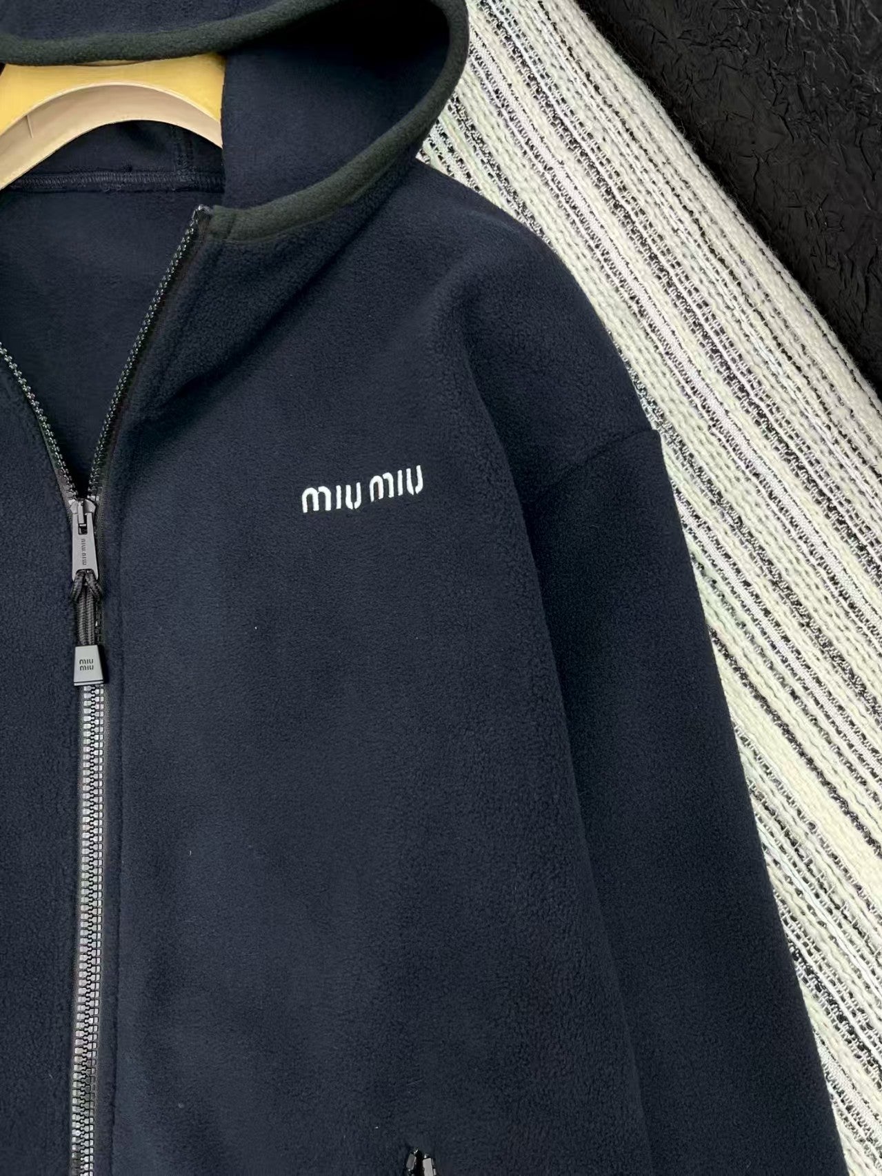 New drawstring fleece hooded jacket