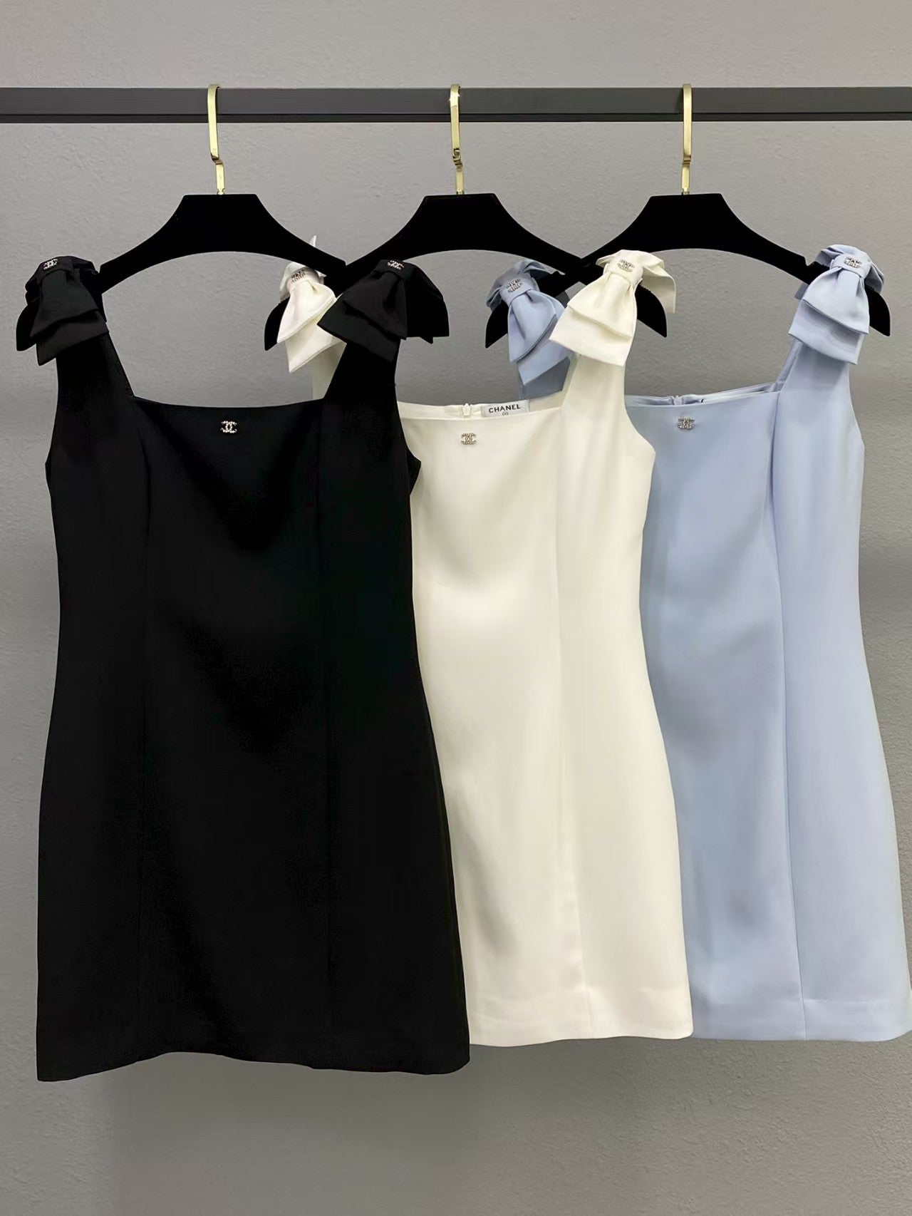 rhinestone logo bow sleeveless dress