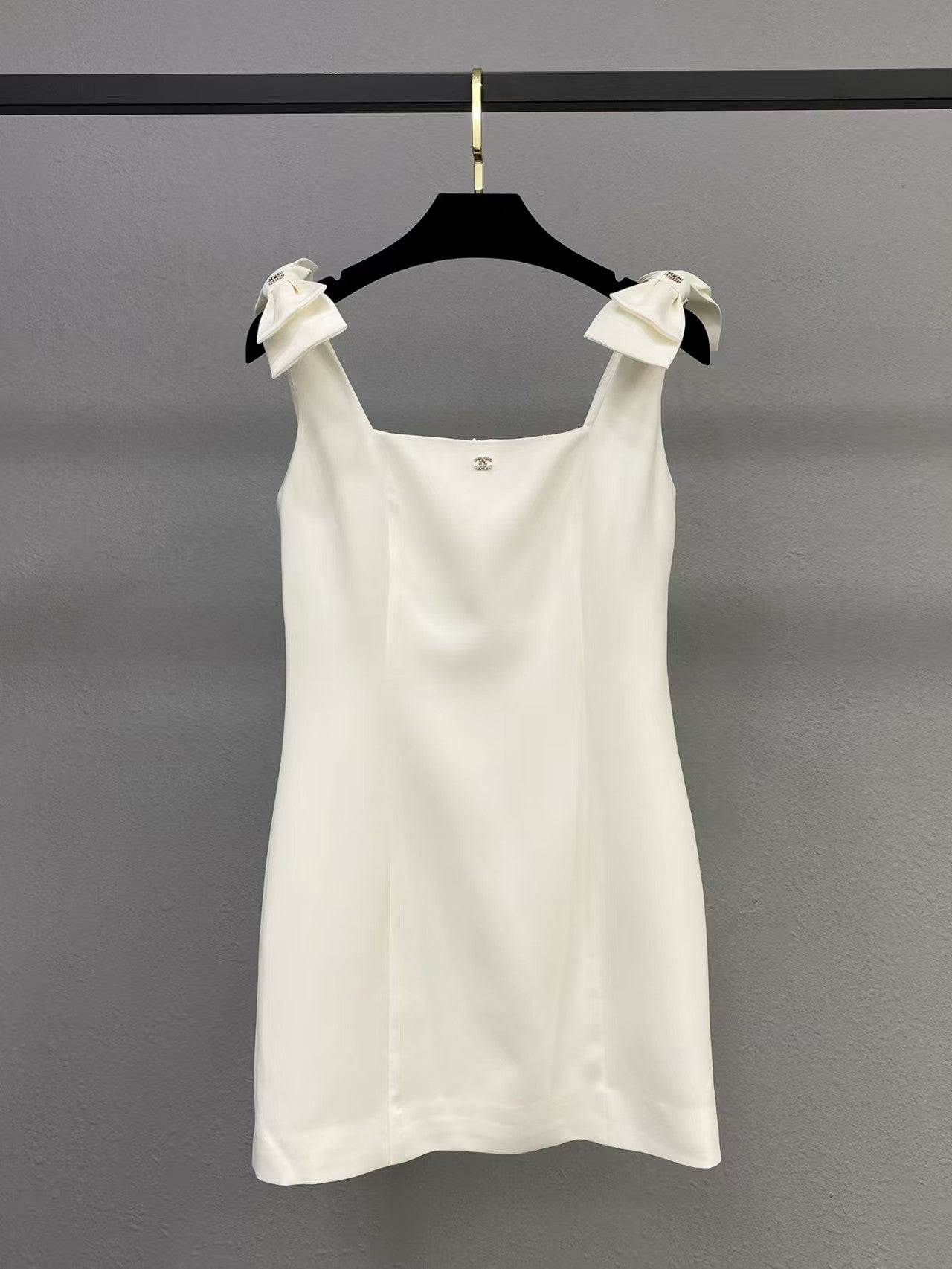 rhinestone logo bow sleeveless dress