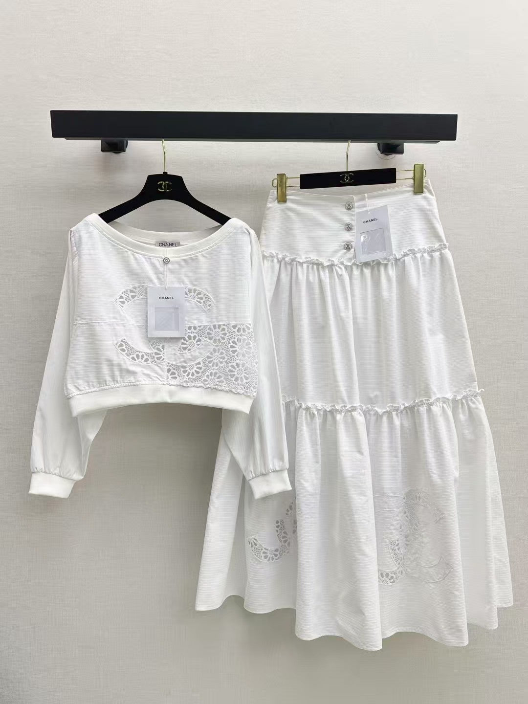 Hollow embroidery white top and skirt set