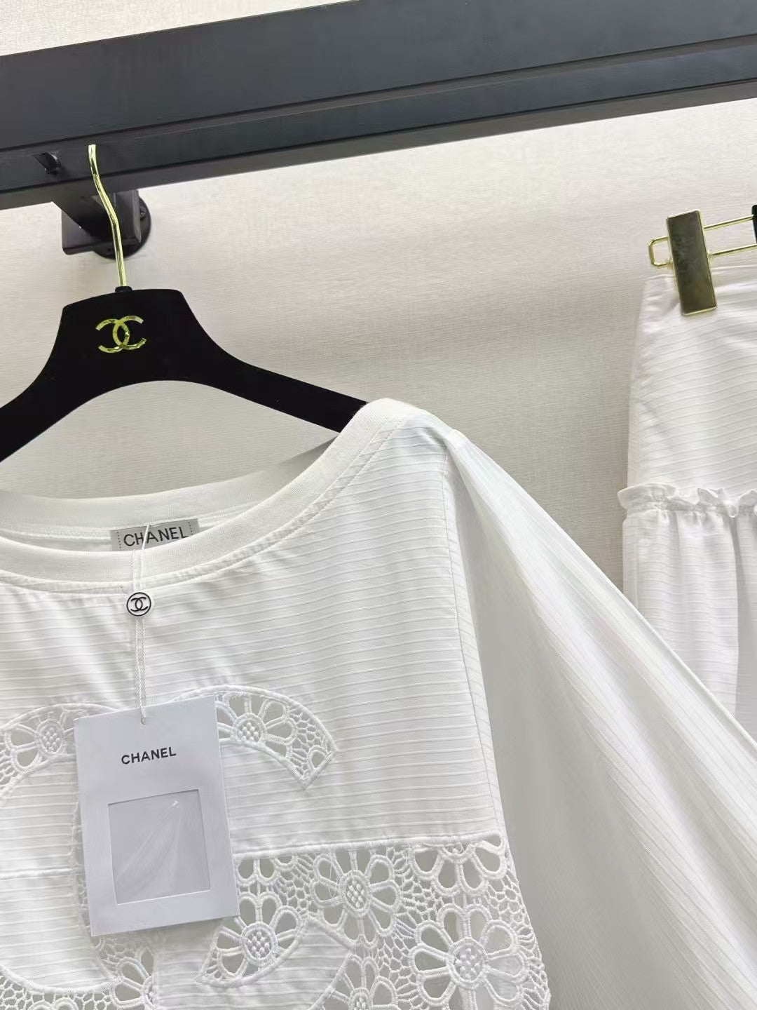 Hollow embroidery white top and skirt set