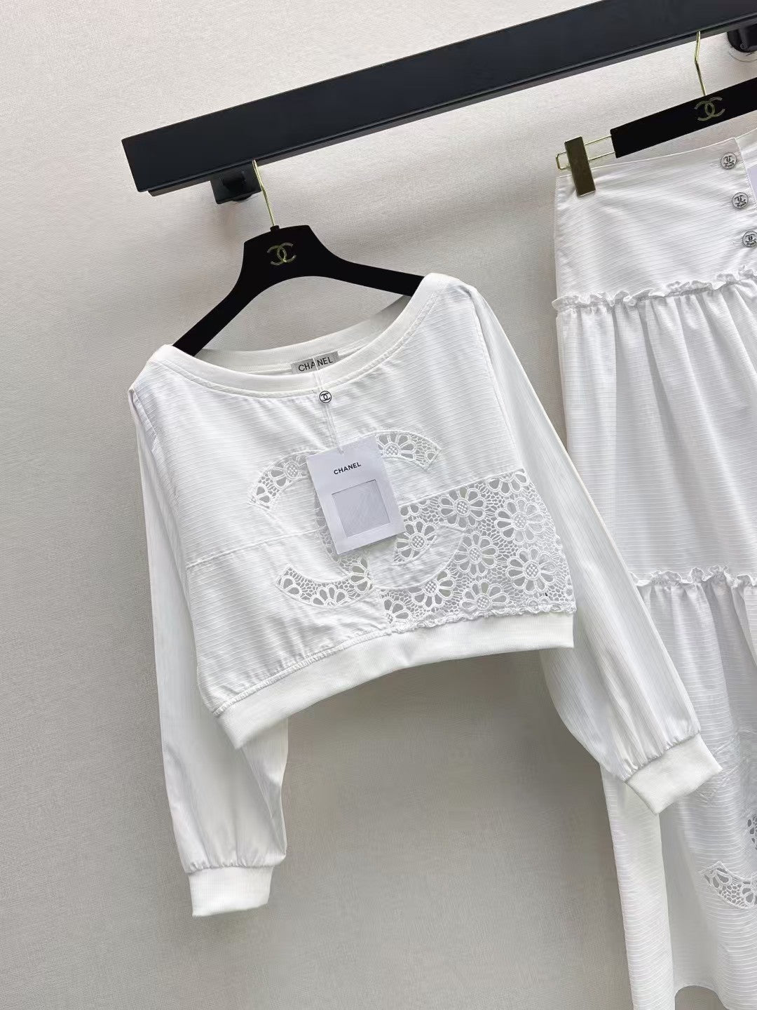 Hollow embroidery white top and skirt set