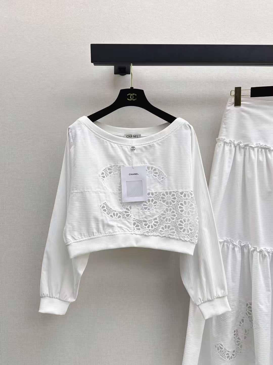 Hollow embroidery white top and skirt set