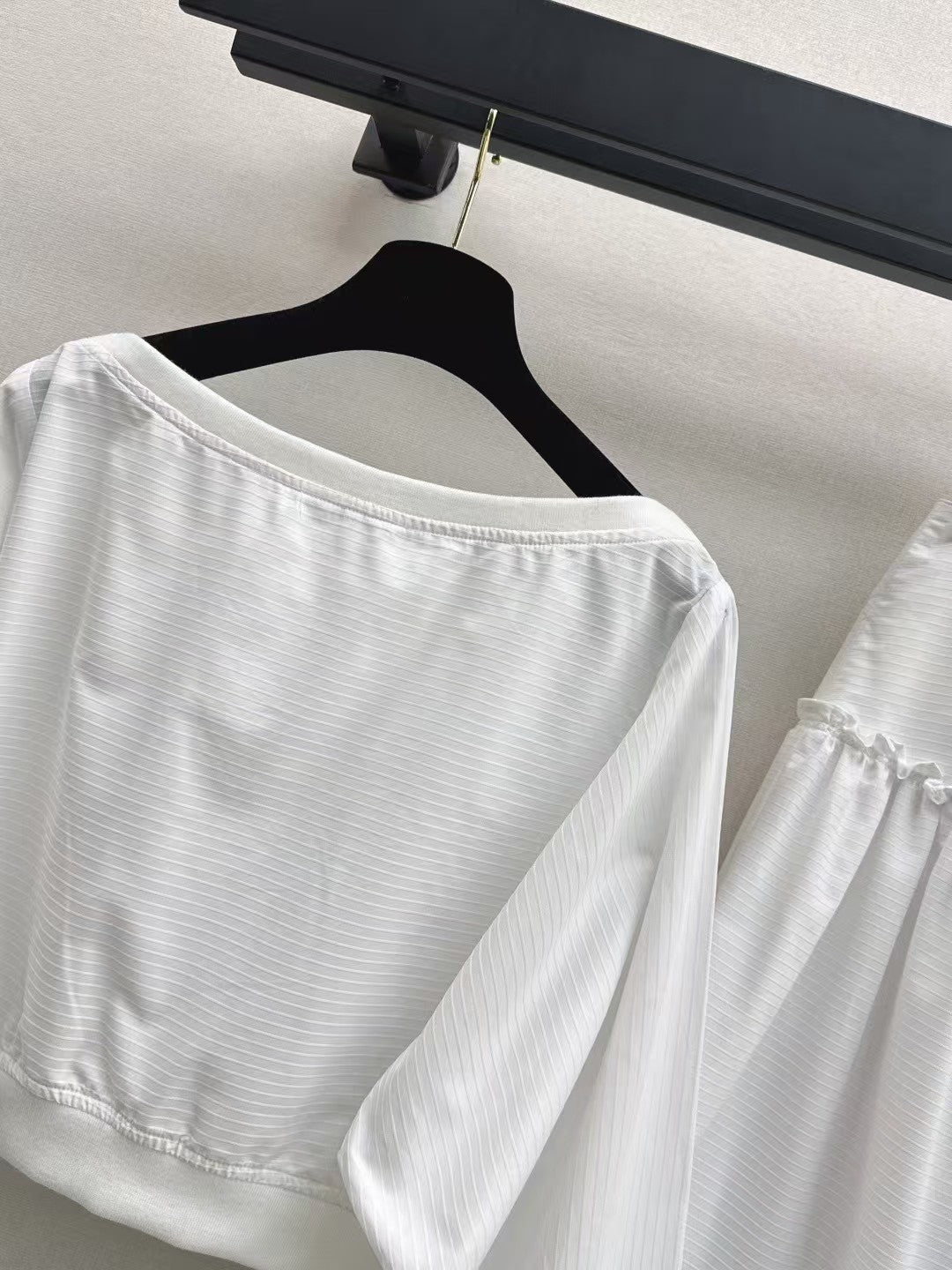 Hollow embroidery white top and skirt set