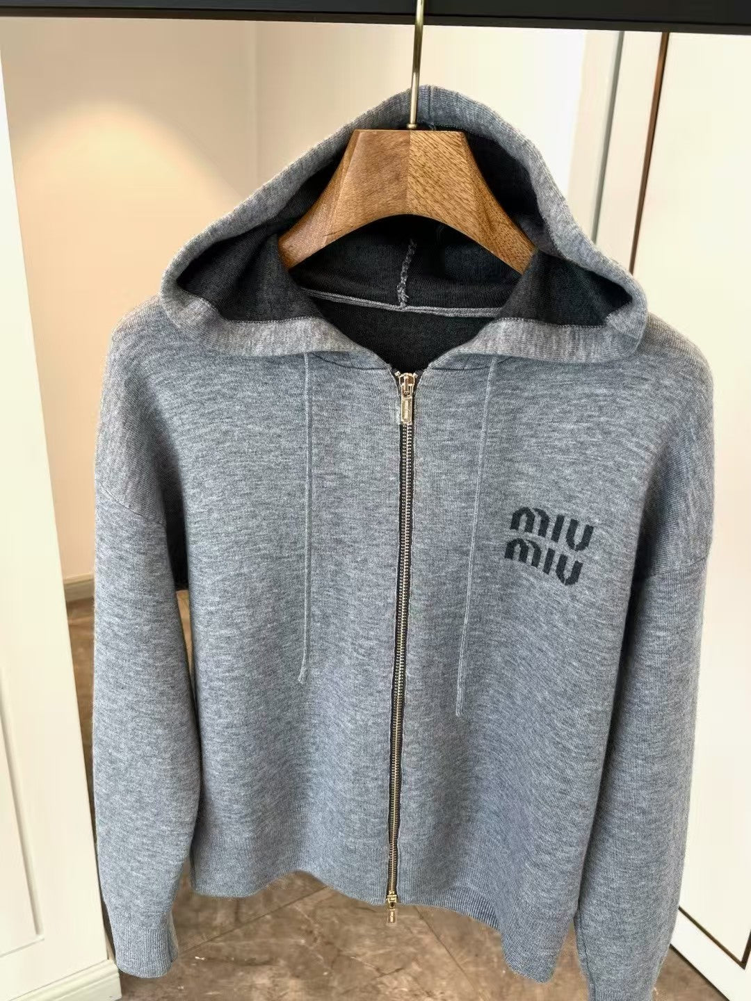 Hooded zip-up cardigan