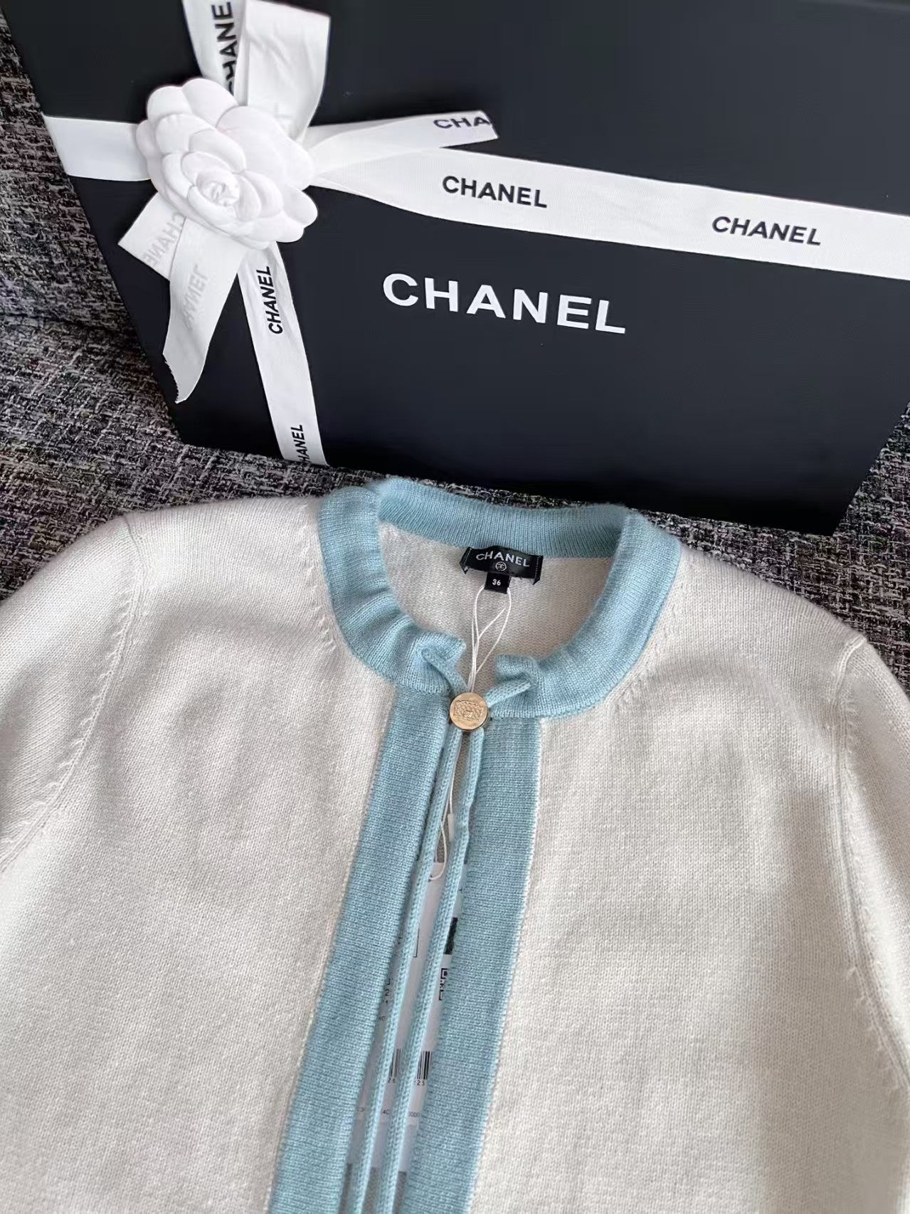 New contrast color cashmere cardigan