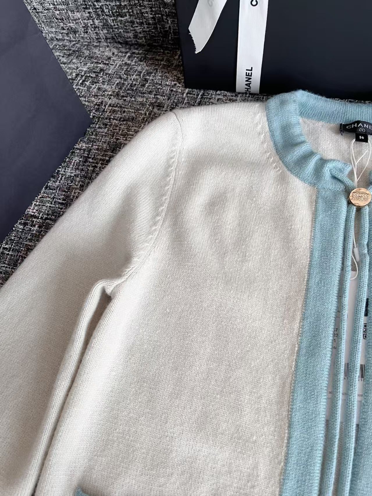 New contrast color cashmere cardigan