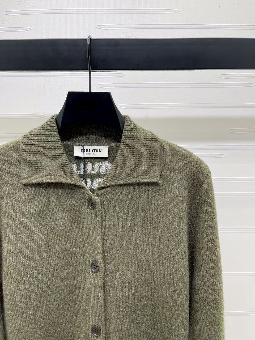 Lapel long-sleeved knitted cardigan