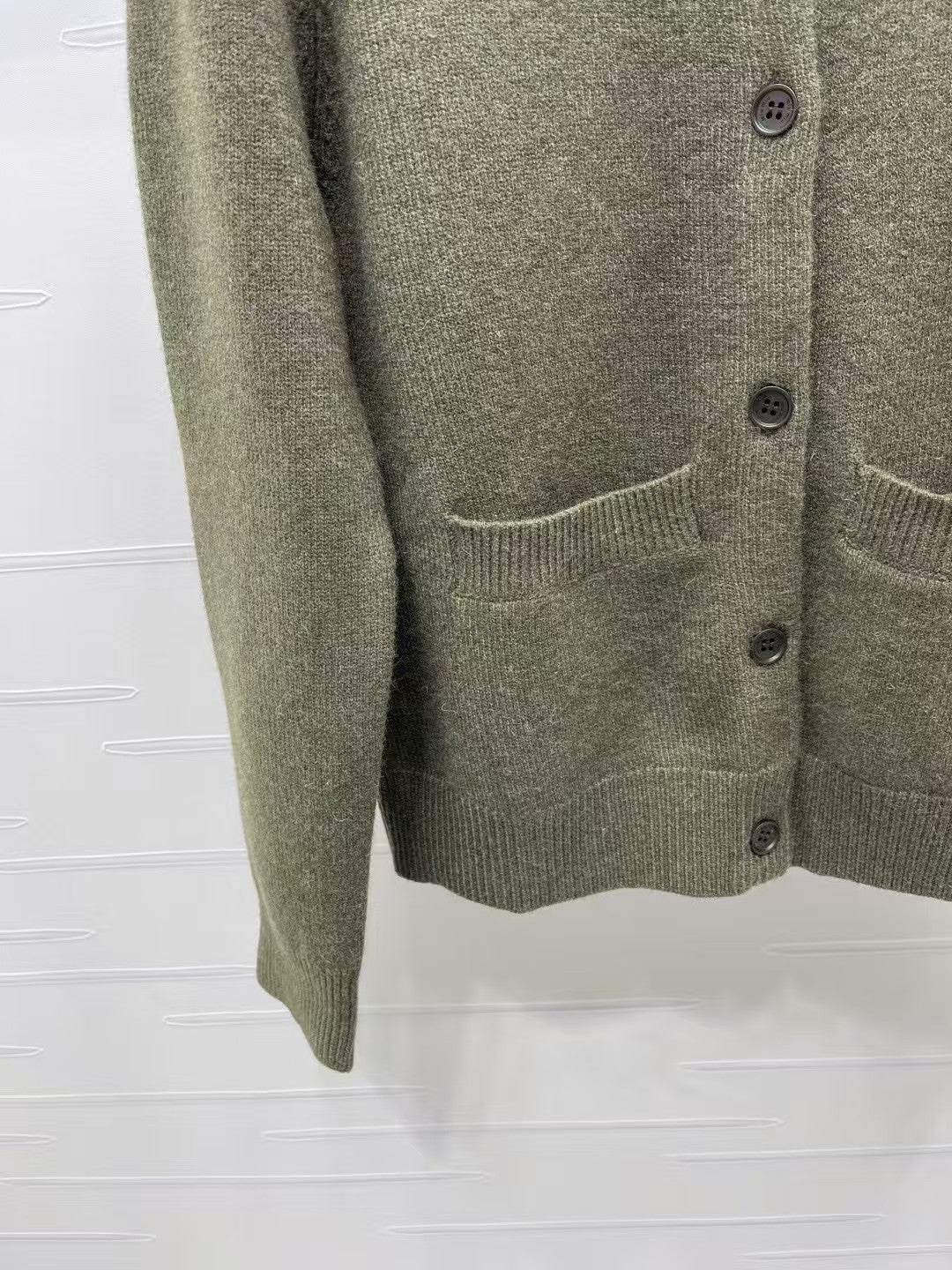 Lapel long-sleeved knitted cardigan