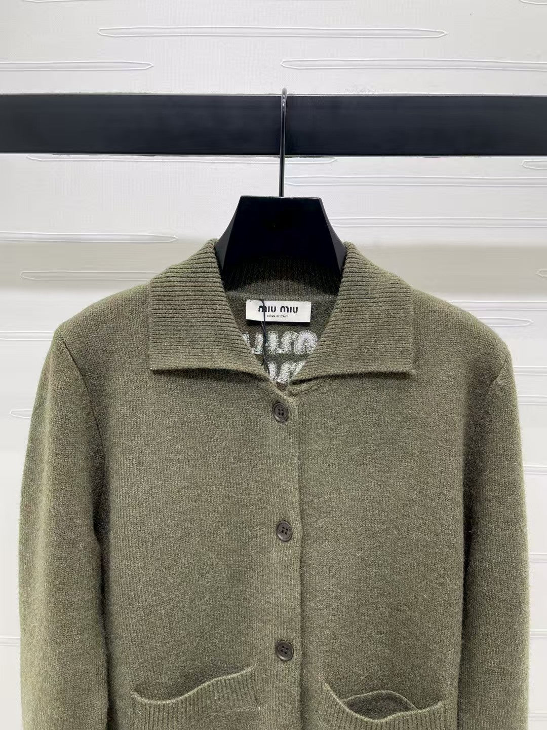 Lapel long-sleeved knitted cardigan