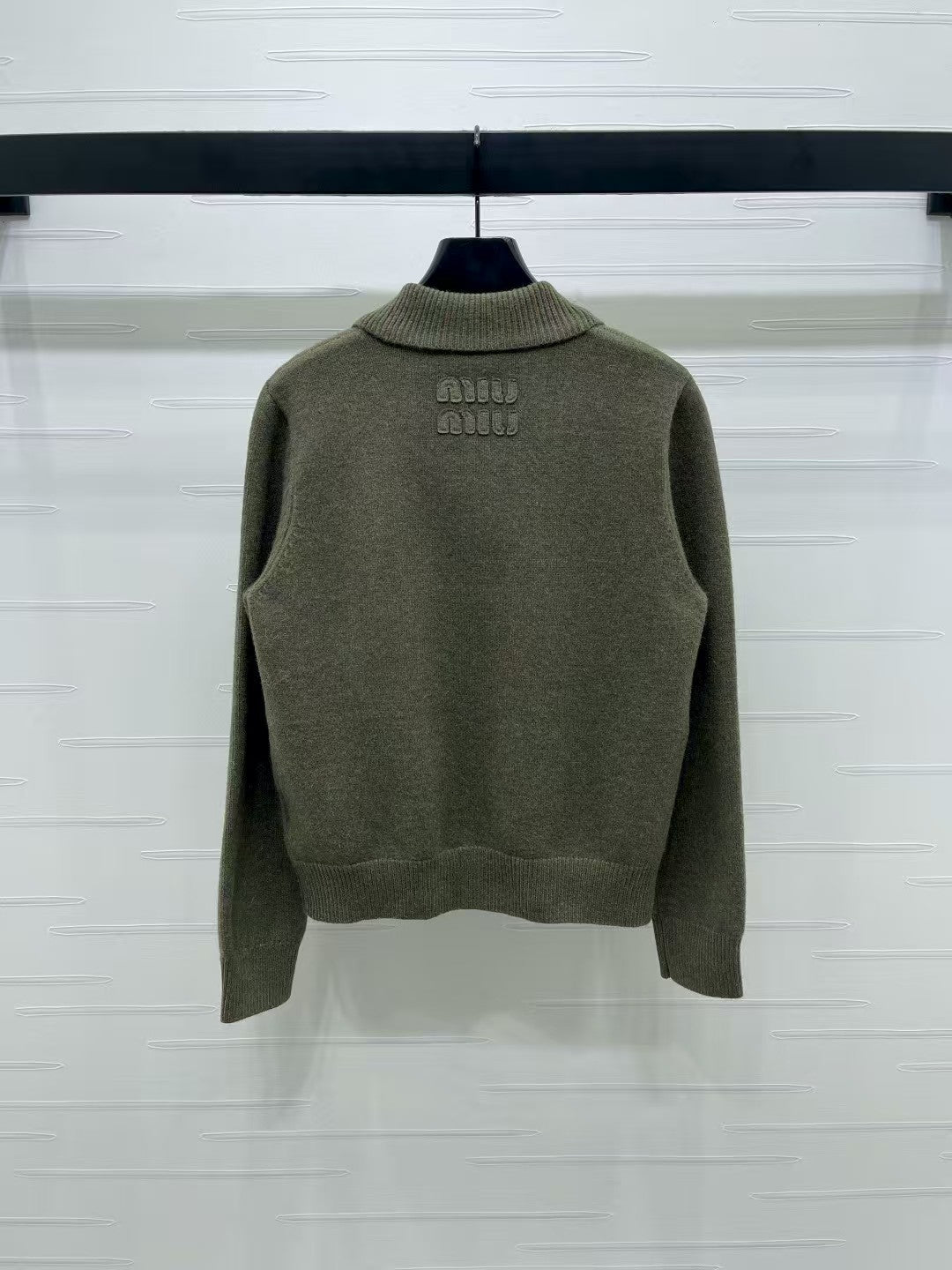 Lapel long-sleeved knitted cardigan