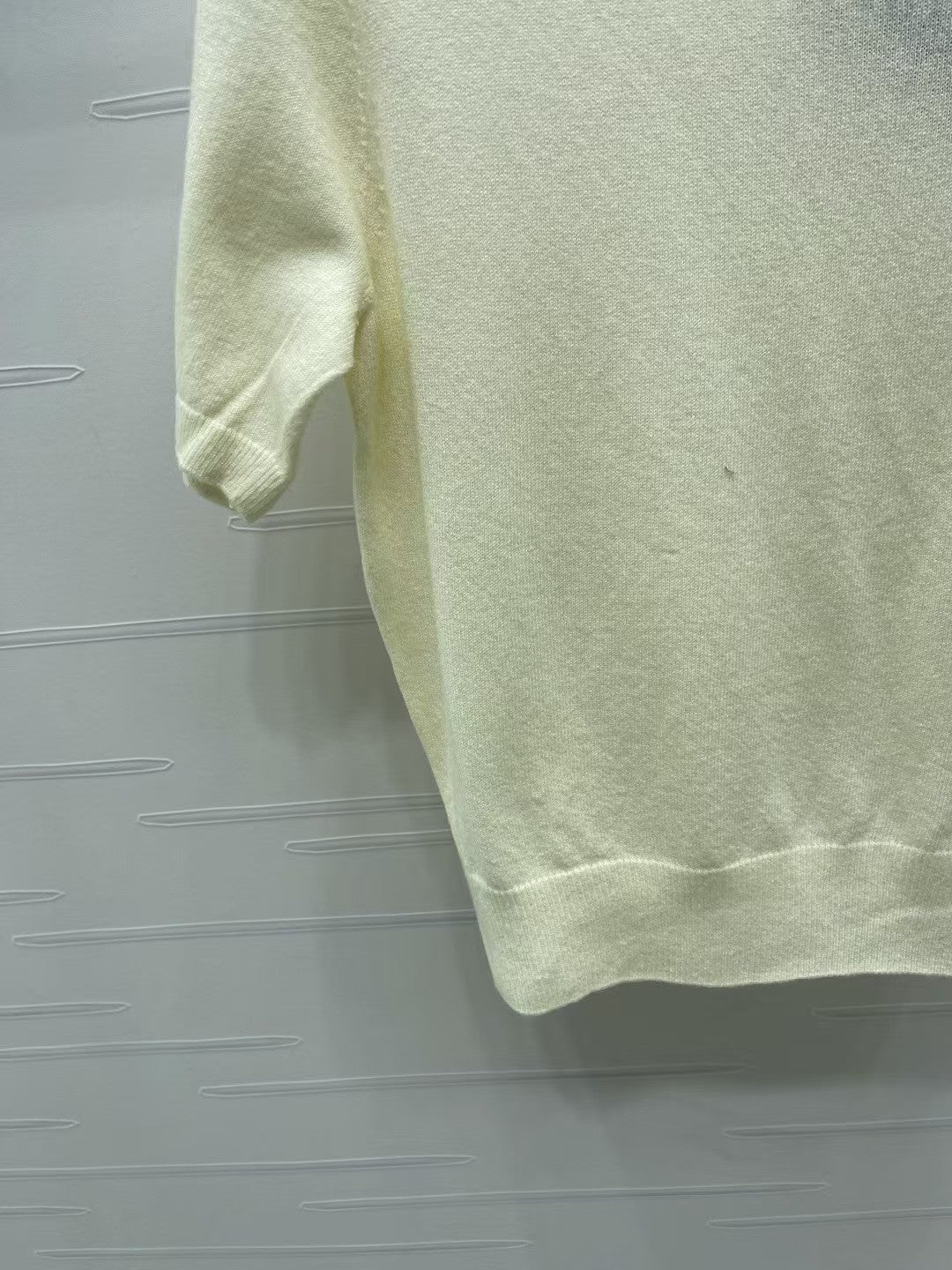 Triangle logo knitted short sleeves