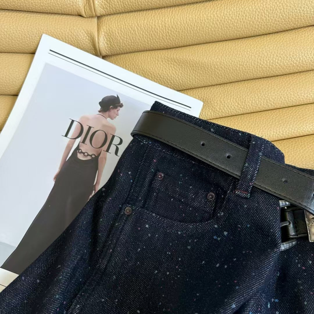 Color spray-dot raw jeans