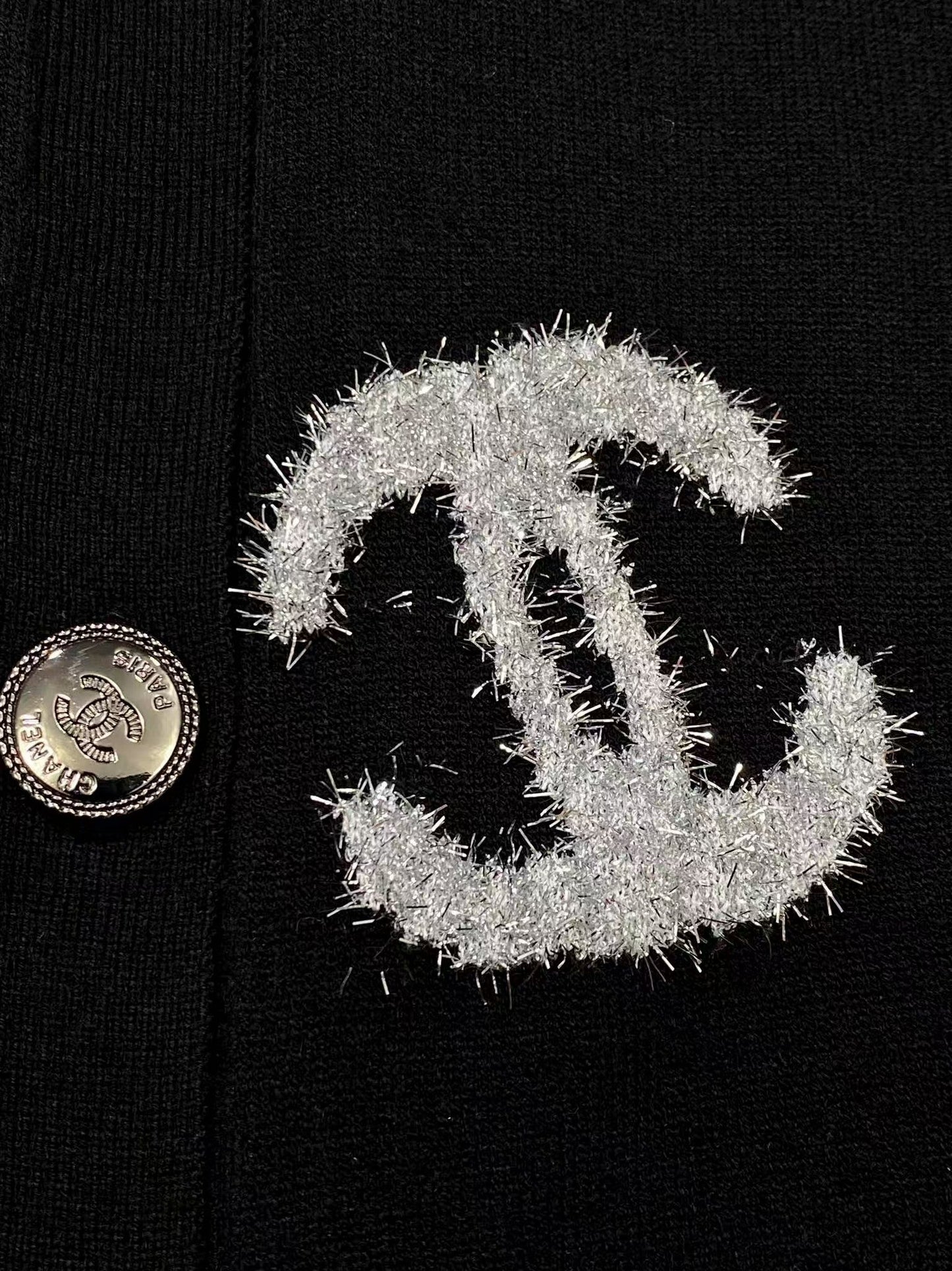 New jacquard silver logo knitted cardigan