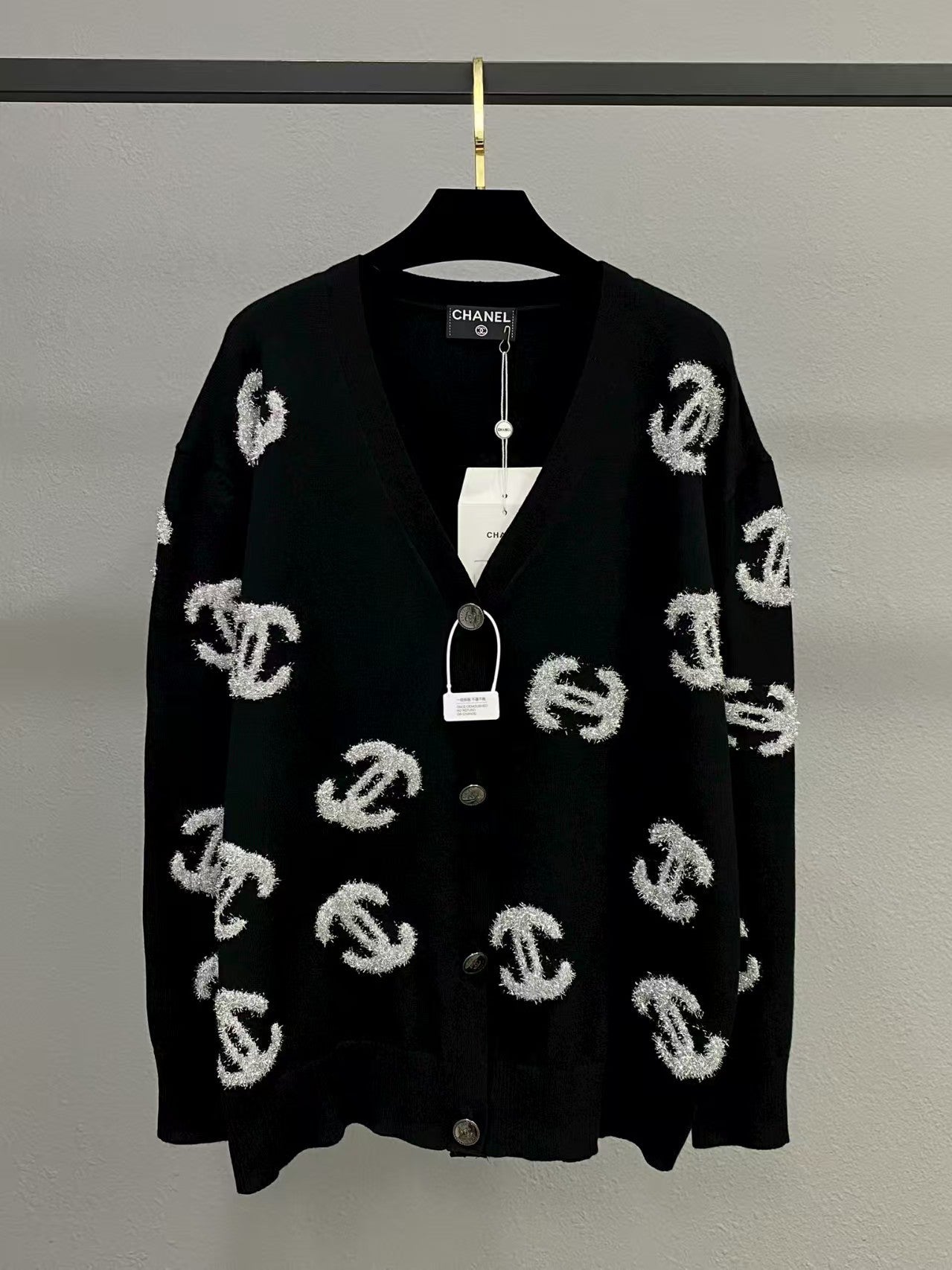 New jacquard silver logo knitted cardigan