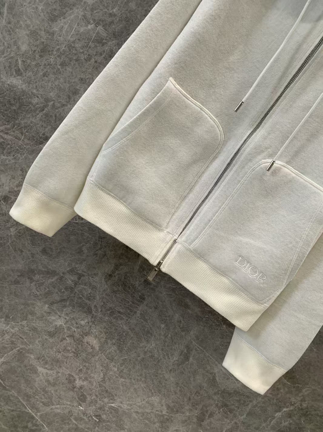 Reversible knitted jacket