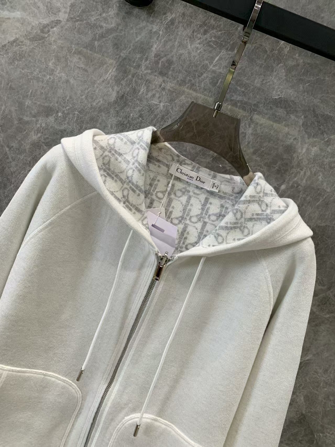 Reversible knitted jacket