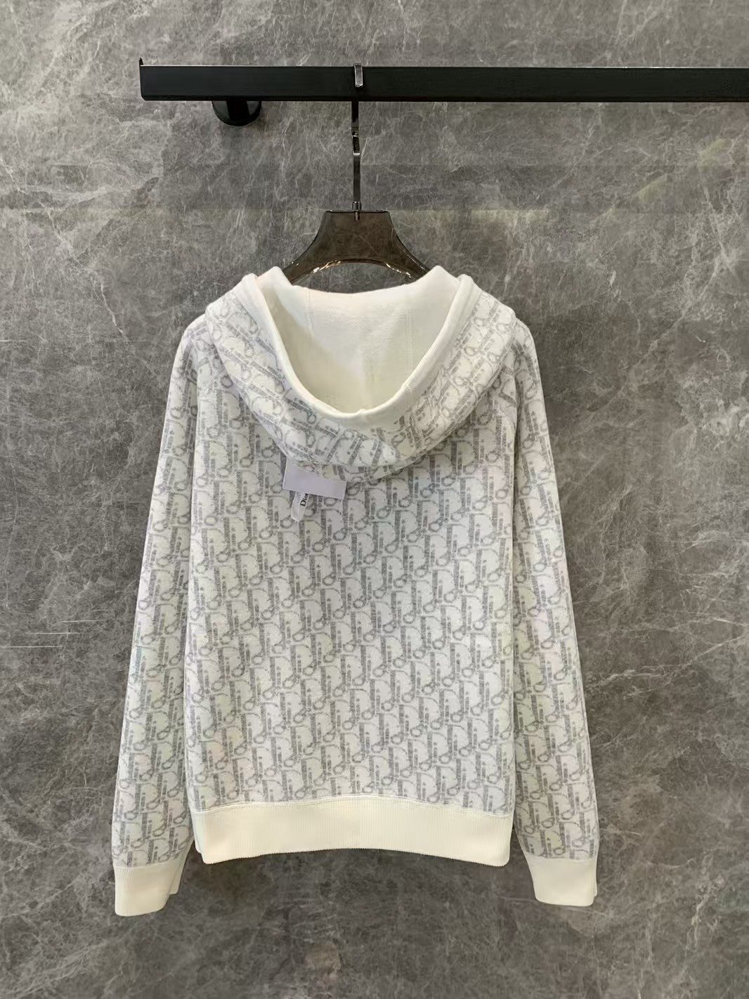 Reversible knitted jacket