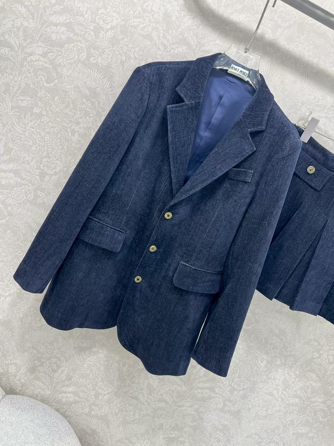 New brushed blazer and pleated skirt