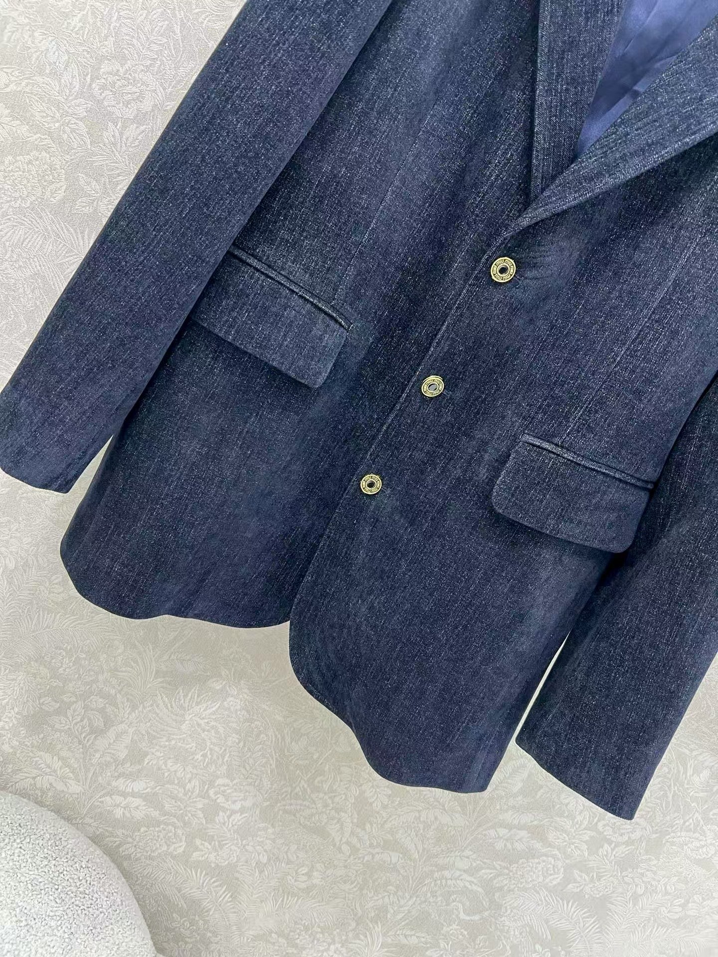 New brushed blazer and pleated skirt