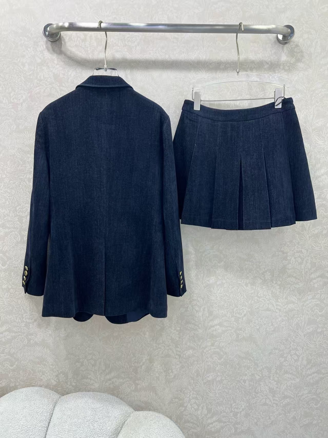 New brushed blazer and pleated skirt