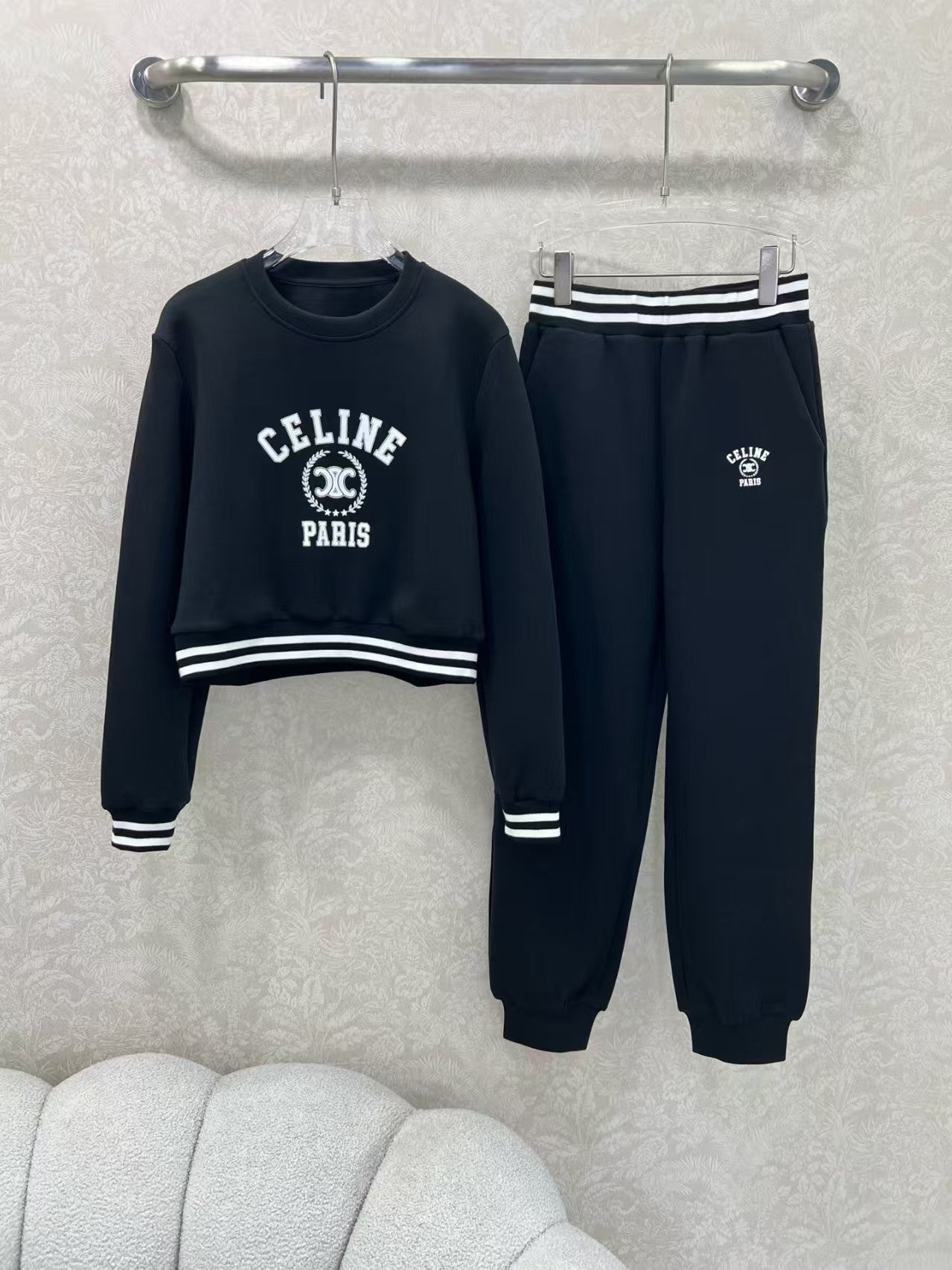 New round neck hem ribbon suit