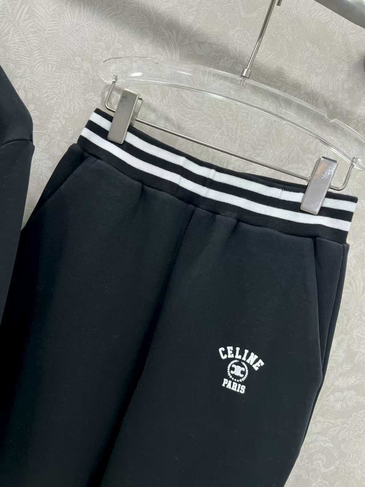 New round neck hem ribbon suit