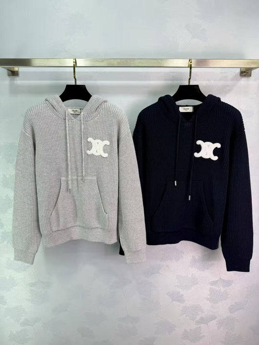 New early autumn hooded knitted sweater