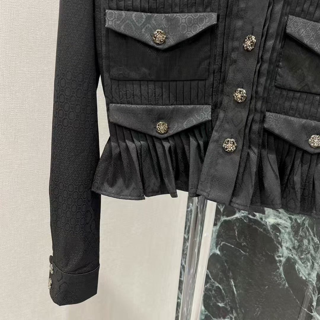 New pleated long-sleeved shirt