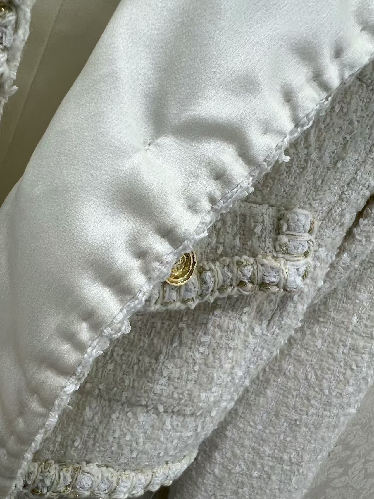 New woolen hem jacket