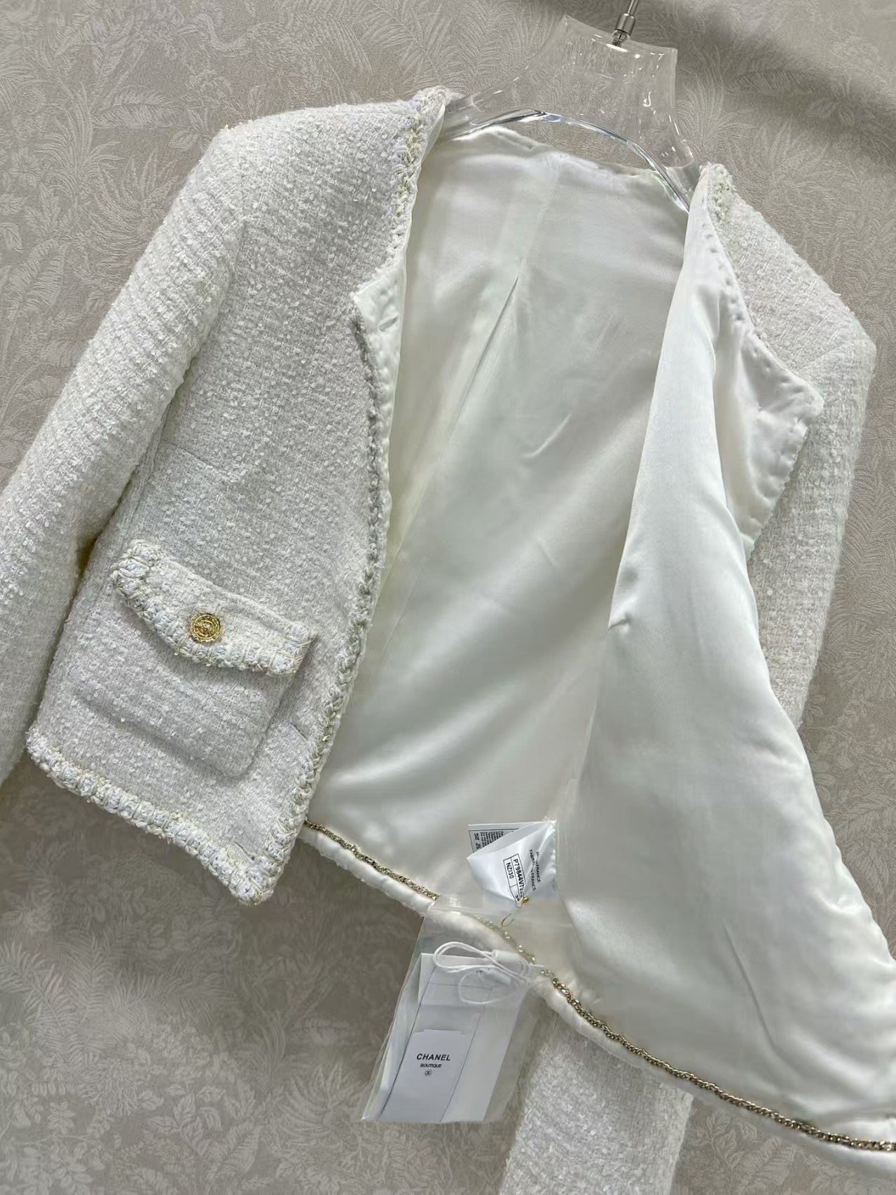 New woolen hem jacket