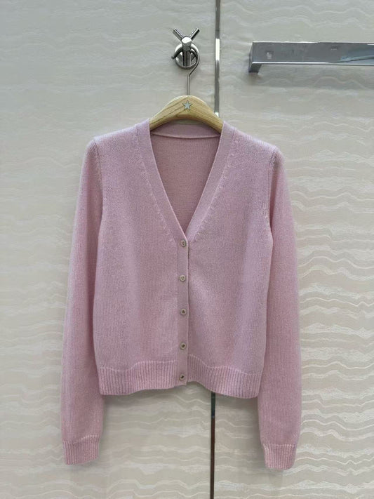 Simple V-neck long-sleeved cardigan